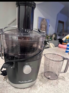 Nutribullet Black Home Juice Extractor with Measuring Cup
